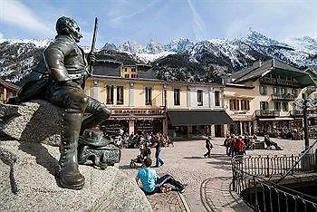 Pierre & Le Chamois Blanc Apart Otel