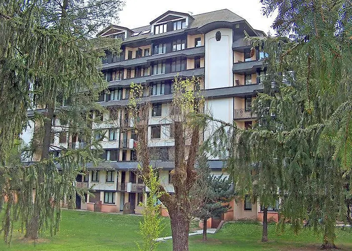 Pierre & Le Chamois Blanc Apart Otel 3*