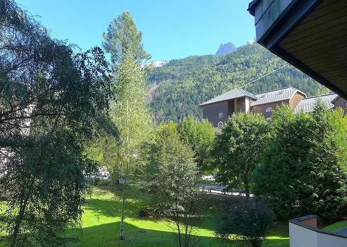 Pierre & Le Chamois Blanc Apart Otel Chamonix